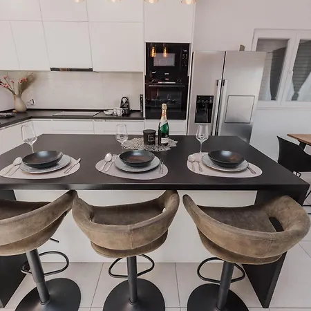 Sunny Side Up - Korčula